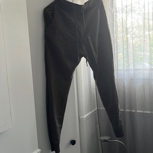 Men’s sweats